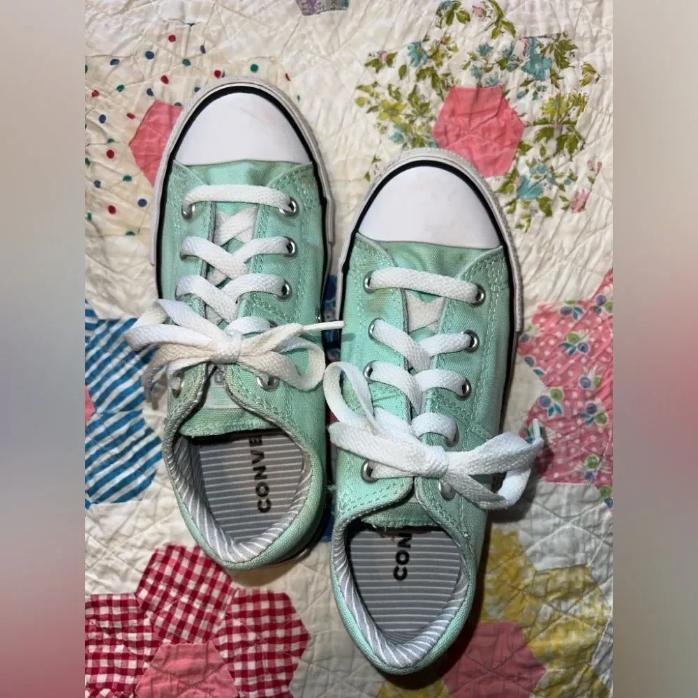 Converse Kids' Light Green Sneakers approx size 3